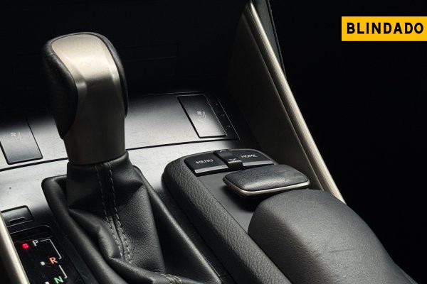 LEXUS IS250 F-SPORT 2.5 V6 24V GASOLINA 4P AUTOMÁTICO 2013/2014